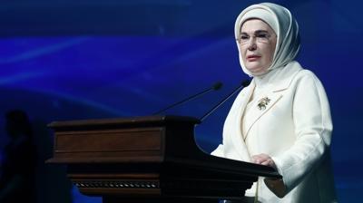 Emine Erdo�an'dan 