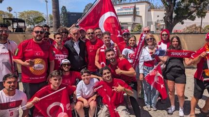 Bizim �ocuklar, Los Angeles'ta