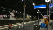Almanya'da ula��m fel� oldu! Dijital ar�za tren seferlerini durdurdu