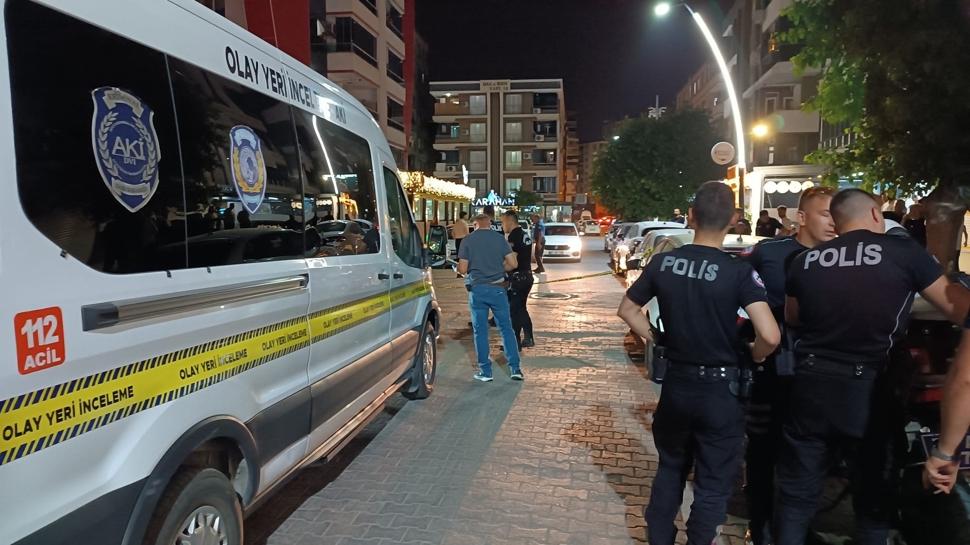 Yayayı hedef aldılar! Seyir halindeki araçtan ateş açtılar