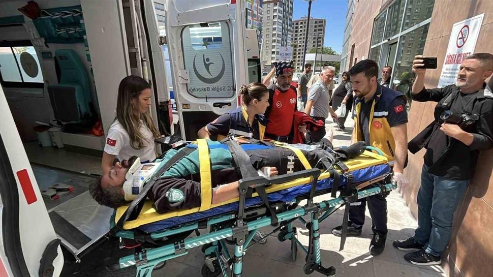 Aladağlar'da nefes kesen operasyon! Mahsur kalan yabancı dağcılara ulaşıldı