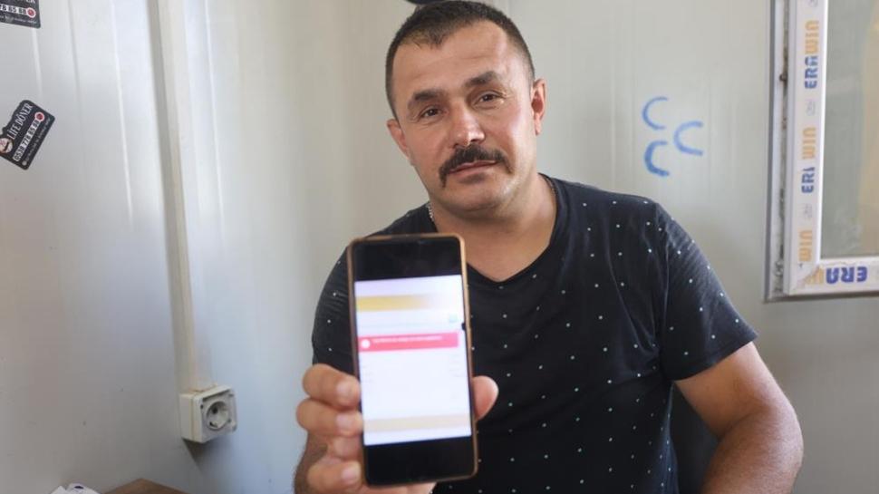 Bu adam yaşadığını kanıtlayamıyor! "Yaşayan ölü" isyanı