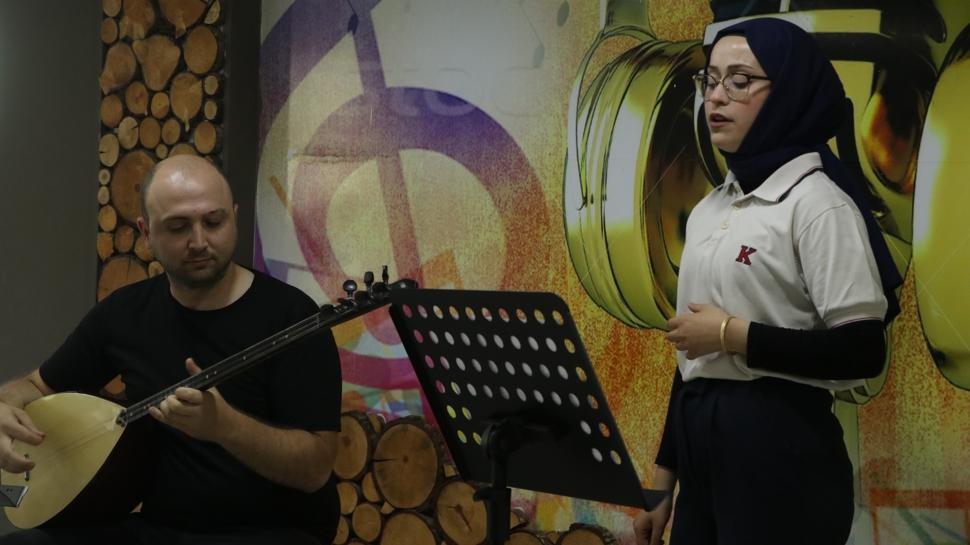 Çankırı'da yeni nesil türkülerine sahip çıkıyor