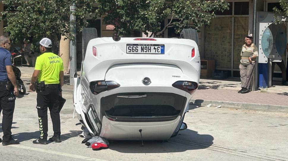 Direksiyon hakimiyetini kaybetti! Takla atan otomobilde yaralılar var