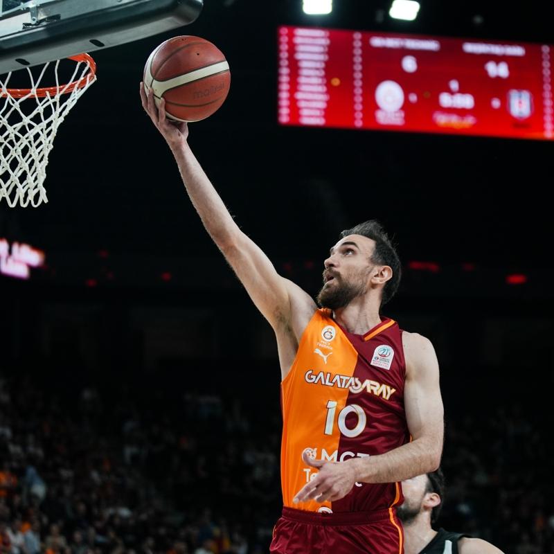 NBA'in g�zdesi Aslan