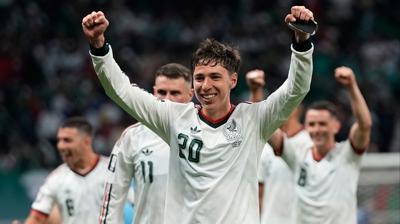 Meksika 3'te 3 yapt�, lider ��kt�