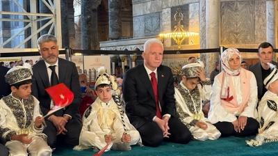 Vak�flar'dan Ayasofya'da s�nnet ��leni