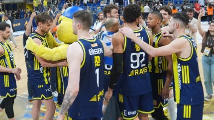 Fenerbah�e Beko'da 4 ayr�l�k birden