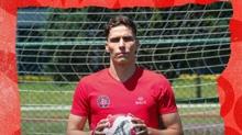 Fatih Karag�mr�k'ten kaleye �talyan eldiven