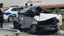Mu�la yolunda 2 otomobil �arp��t�: �ok say�da yaral� var