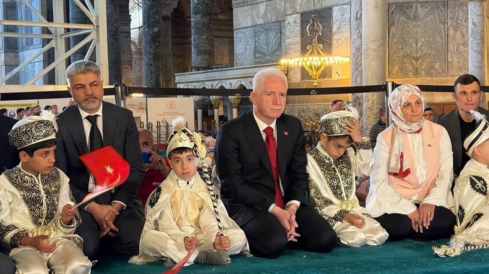 Vakıflar'dan Ayasofya'da sünnet şöleni
