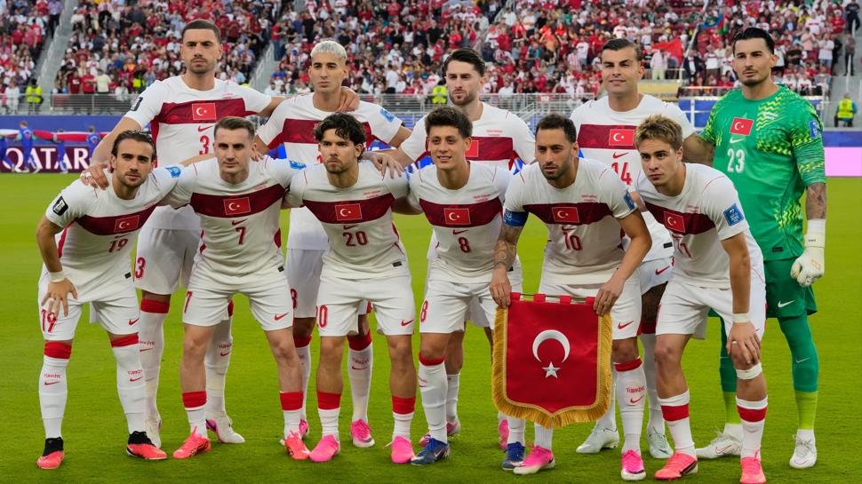 Yaralı gönlüme bir teselli ver!