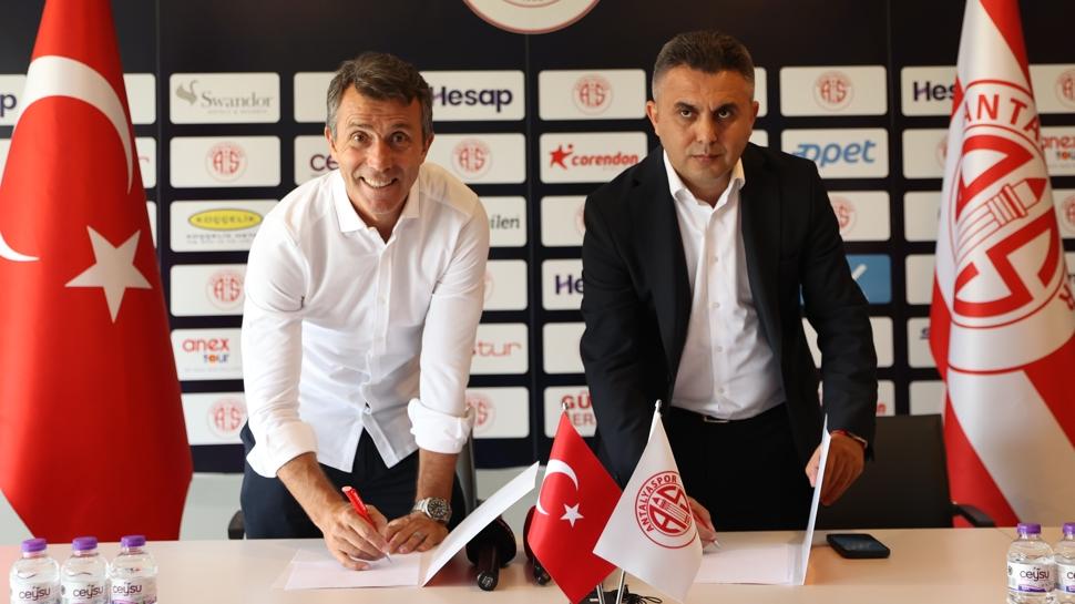 Antalyaspor'un yeni teknik direktörü Bülent Korkmaz oldu