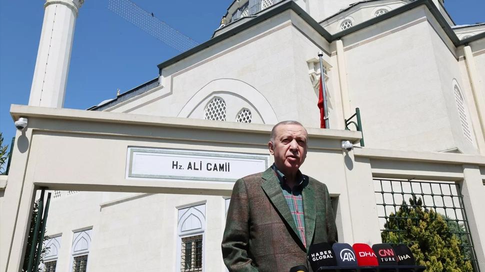 Başkan Erdoğan, cuma namazını Hz. Ali Camisi'nde kıldı