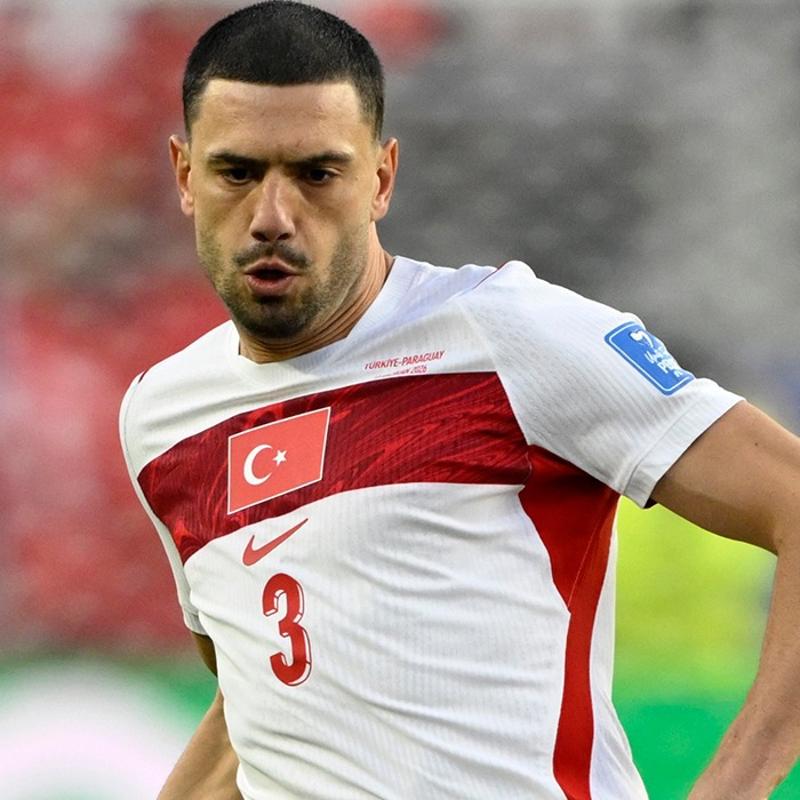 Merih Demiral'dan D�nya Kupas� payla��m�!