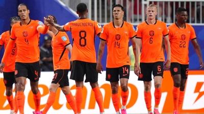 Hollanda gruptan lider ��kt�