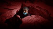 Venezuela enkaz alt�nda: �l� say�s� 920'ye y�kseldi