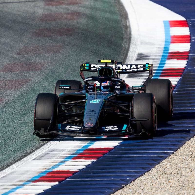 Avusturya GP'de pole pozisyonu George Russell'�n