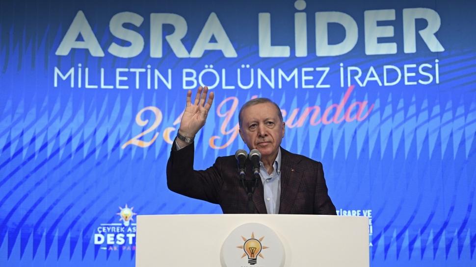 Çeyrek asırlık destana özel beste: Büyük Başkan Erdoğan