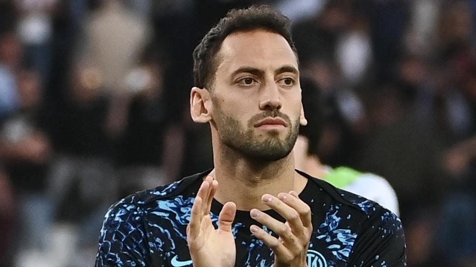 Inter'den Hakan Çalhanoğlu kararı