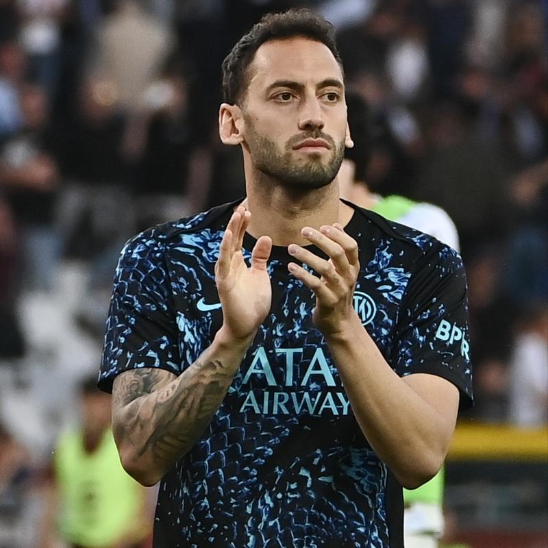 Inter'den Hakan �alhano�lu karar�