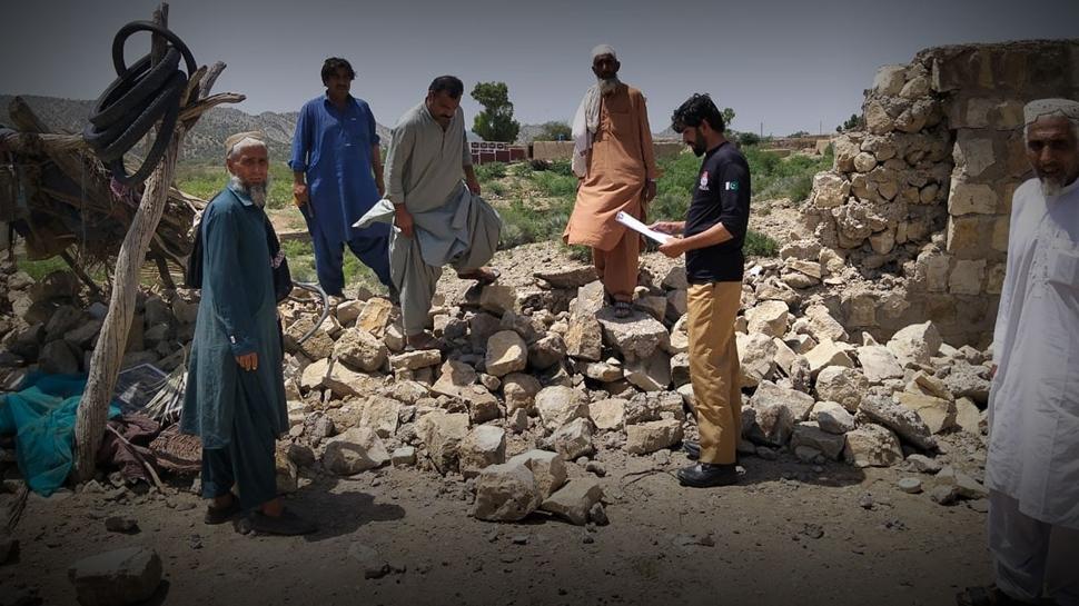 Pakistan'da korkutan deprem: Meclis tahliye edildi, halk sokaklara döküldü