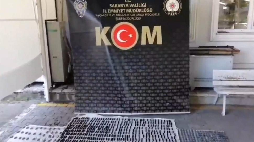 Silah kaçakçılarına geçit yok: Binlerce parça ele geçirildi