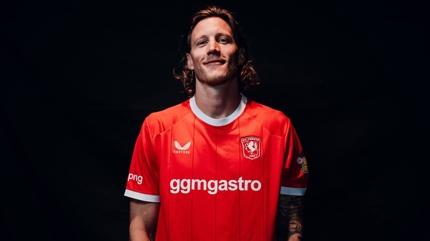 Twente, Wout Weghorst'u kadrosuna katt�
