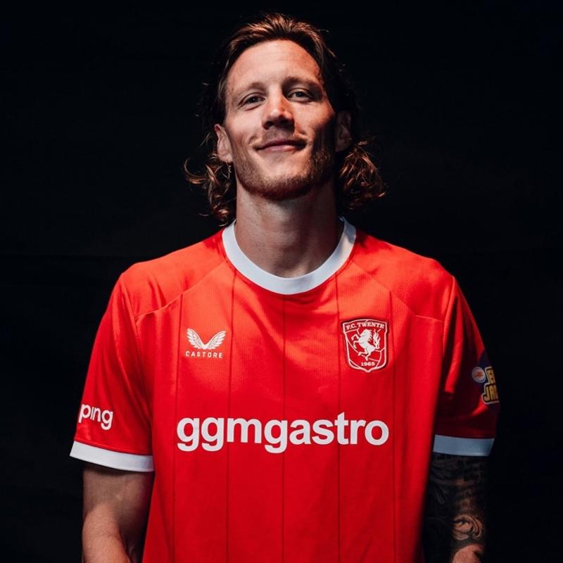 Twente, Wout Weghorst'u kadrosuna katt�