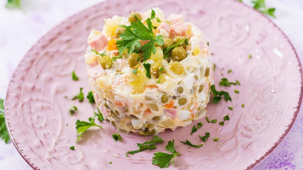 Asla sulanmayan orijinal Rus salatası sırrı