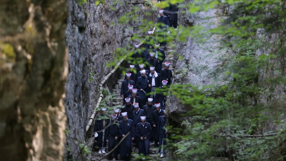 Bosna Hersek'teki Ayvaz Dede �enlikleri 516 y�ld�r devam ediyor