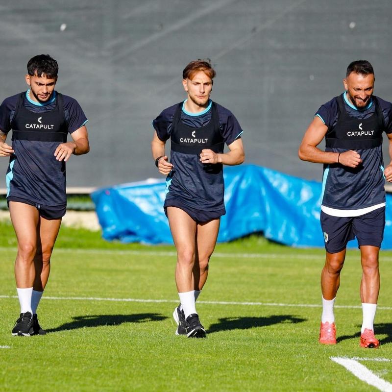 Erzurumspor FK, yeni sezon haz�rl�klar�na ba�lad�
