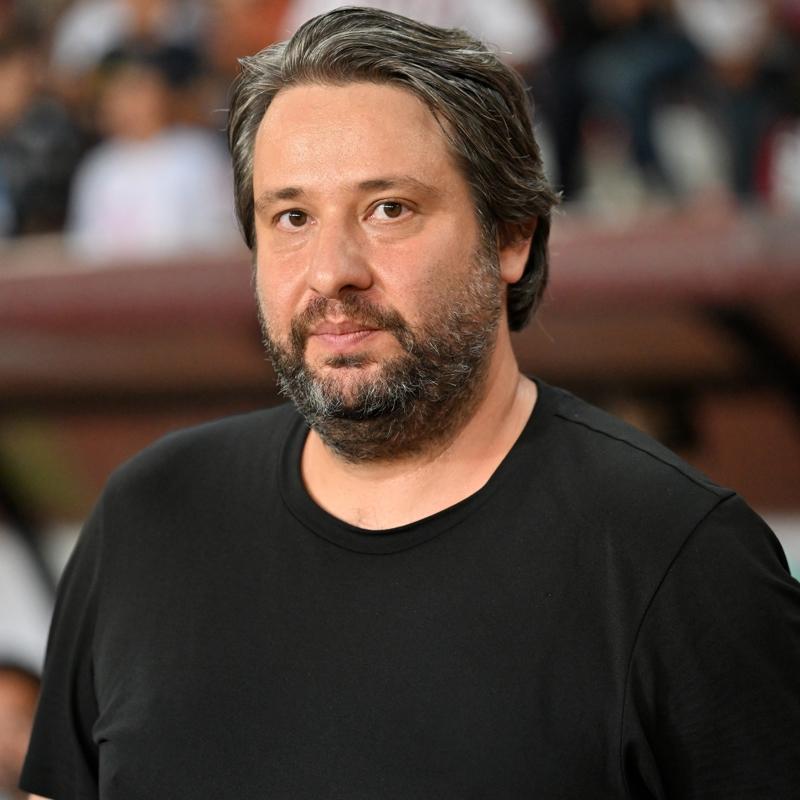 Ey�pspor'un yeni teknik direkt�r� �zhan Pulat oldu