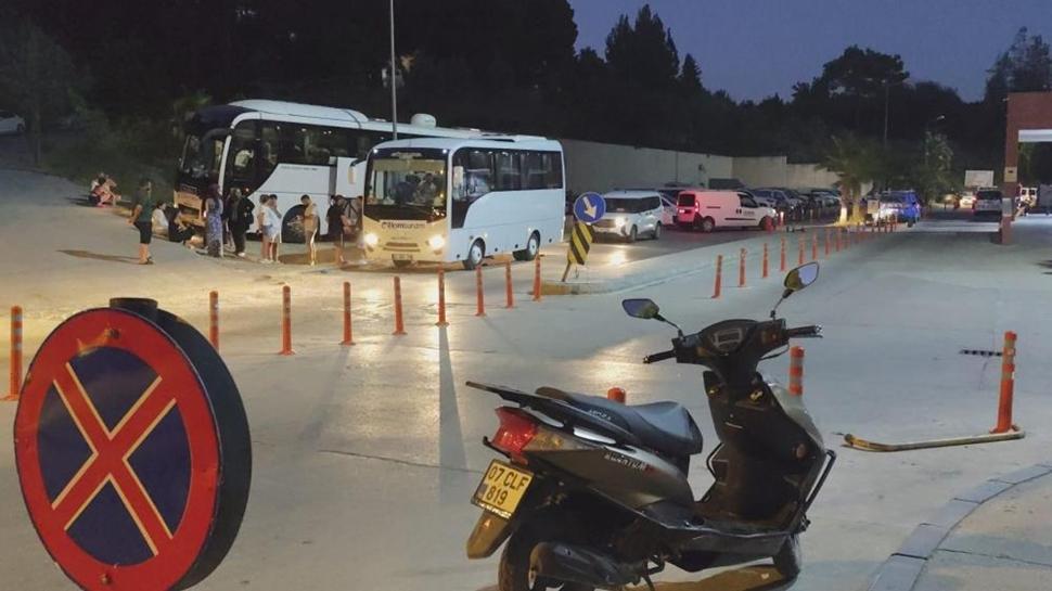 Manavgat'ta zehirlenme skandalı: 52 turist hastaneye koştu