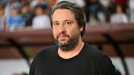 Ey�pspor'un yeni teknik direkt�r� �zhan Pulat oldu