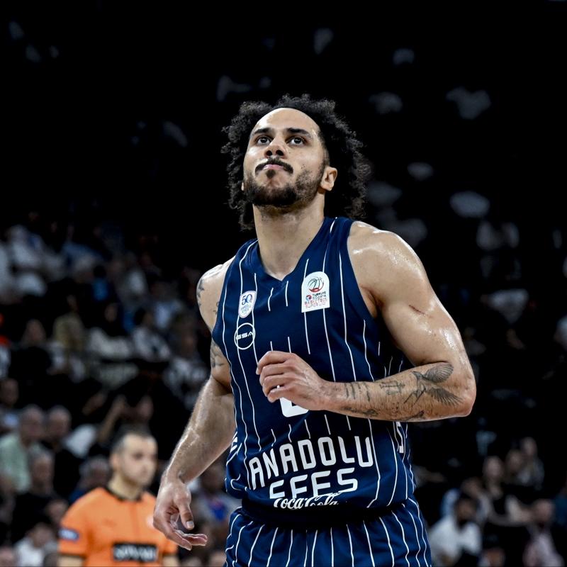 Anadolu Efes'te Larkin ile yollar ayr�ld�