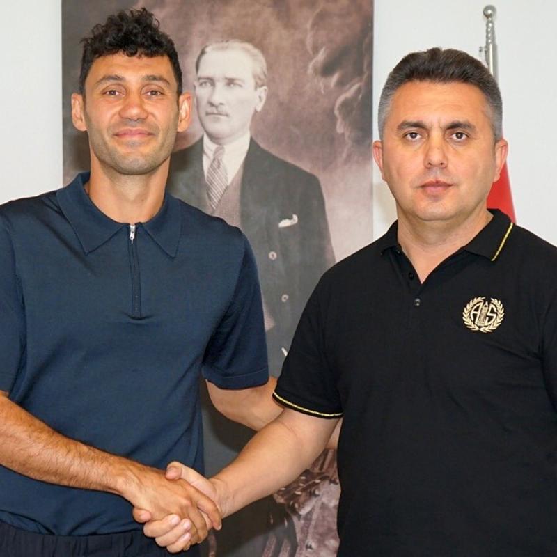 Antalyaspor, kaptan�yla nikah tazeledi