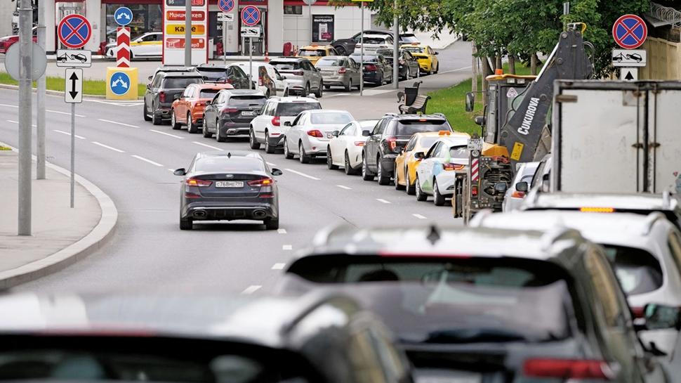 Ara�lar yolda, u�aklar yerde kald�