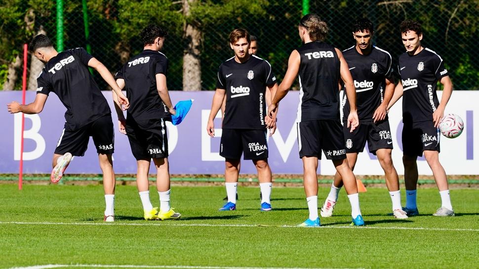 Beşiktaş'ta yeni sezon hazırlıklarını sürdürdü