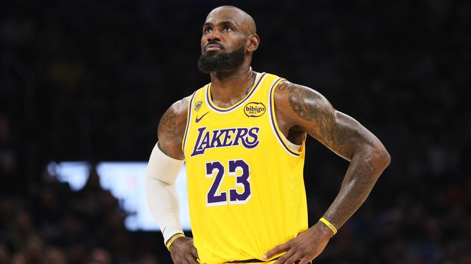 Bir devir sona erdi! LeBron James, Lakers'tan ayrıldı