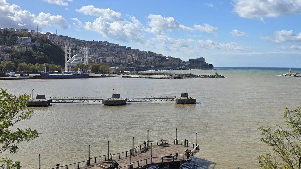 Bir ile kırmızı bayrak çekildi! Hava koşulları nedeniyle denize girmek yasaklandı