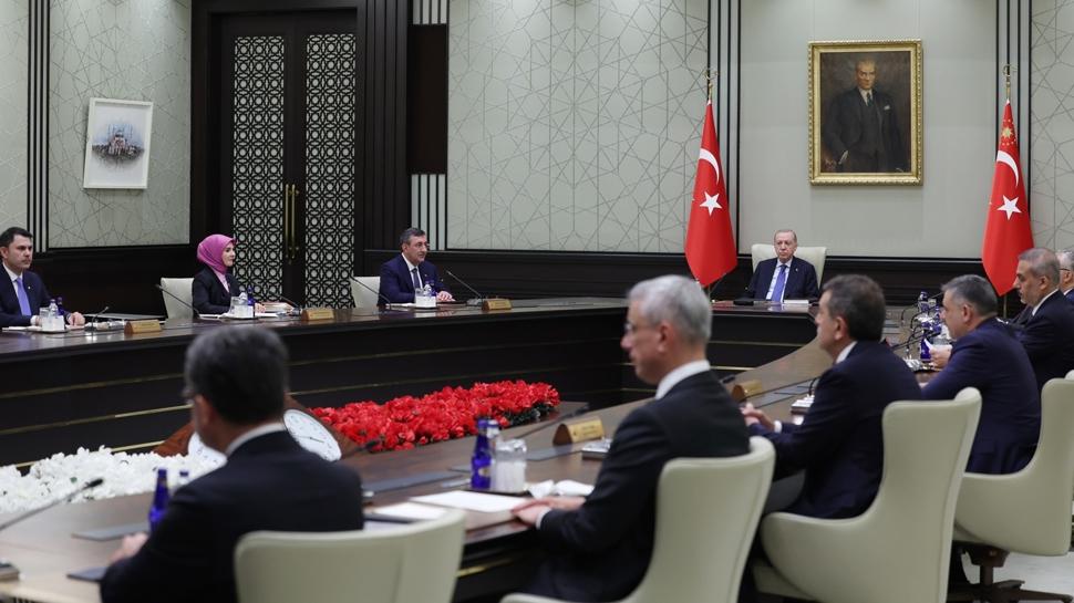Kabine toplanıyor: Kritik başlıklar masada olacak