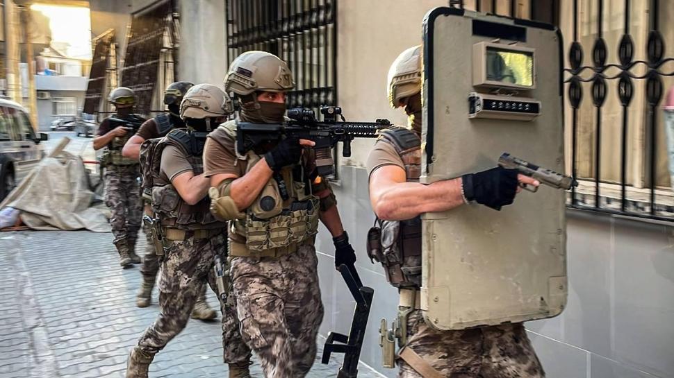 Sokak çeteleri için düğmeye basıldı: 81 ilde eş zamanlı şafak baskını