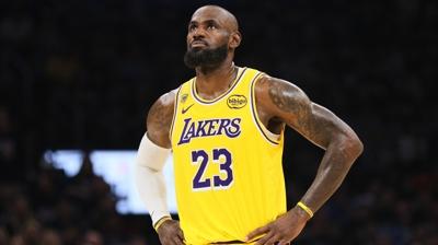 Bir devir sona erdi! LeBron James, Lakers'tan ayr�ld�