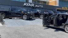 �stanbul'un g�be�inde kur�un sesleri! Oto galeriye ate� a��ld�