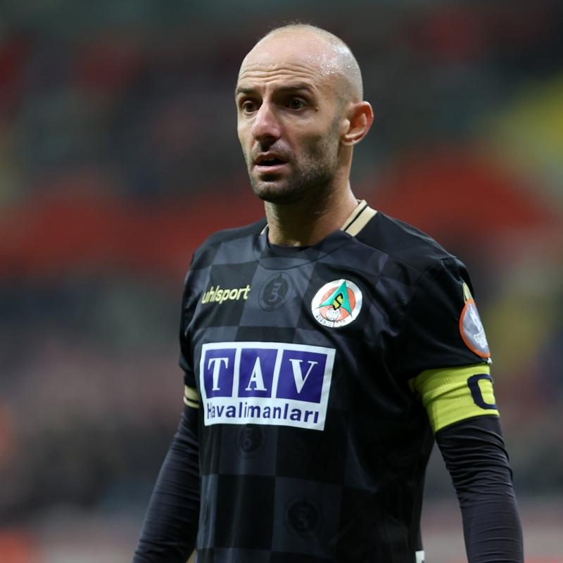 Alanyaspor'dan ayr�lan Efecan Karaca'n�n yeni adresi belli oldu!