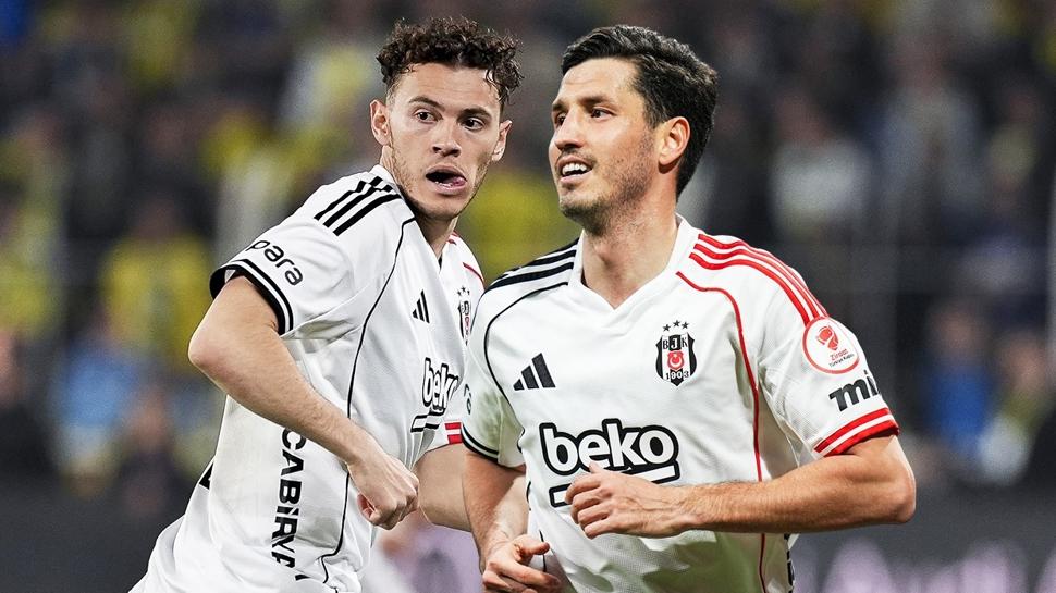 Beşiktaş'ta yaprak dökümü! Kristjan Asllani ve Salih Uçan ile yollar ayrıldı