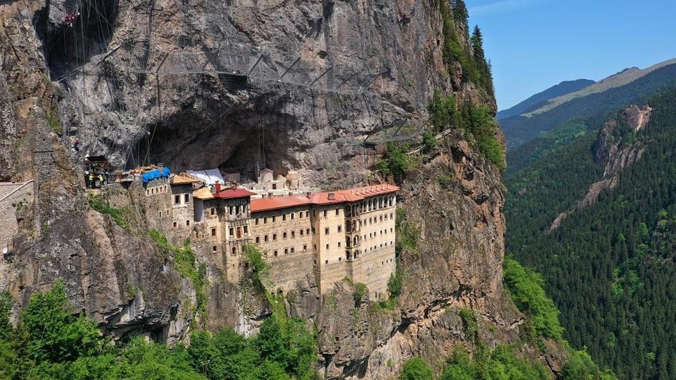 Sümela Manastırı'na ziyaretçi akını