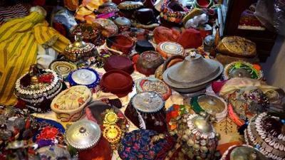 Hobi olarak biriktirmeye ba�lad��� objelerden olu�an koleksiyon m�ze olma yolunda