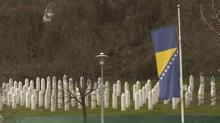 Srebrenitsa soyk�r�m�n�n 31. y�l�: 10 soyk�r�m kurban� topra�a verilecek